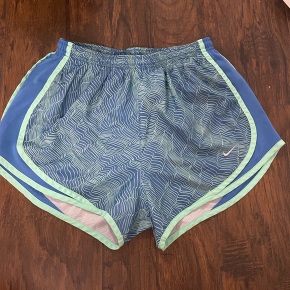 Nike Shorts - Picture 1 of 2